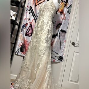 Maggie sottero embellished lace ivory wedding dress